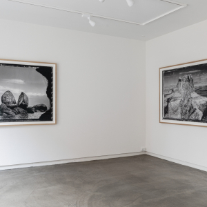 Installation view of the 2023 exhibition "Crack" by Henrik Saxgren at Hans Alf Gallery